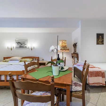 Awesome Studio In Pula With Wifi Exterior photo
